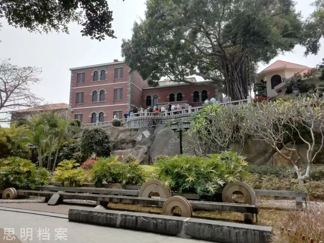 1762823208388158.jpg 1762823208388158.jpg